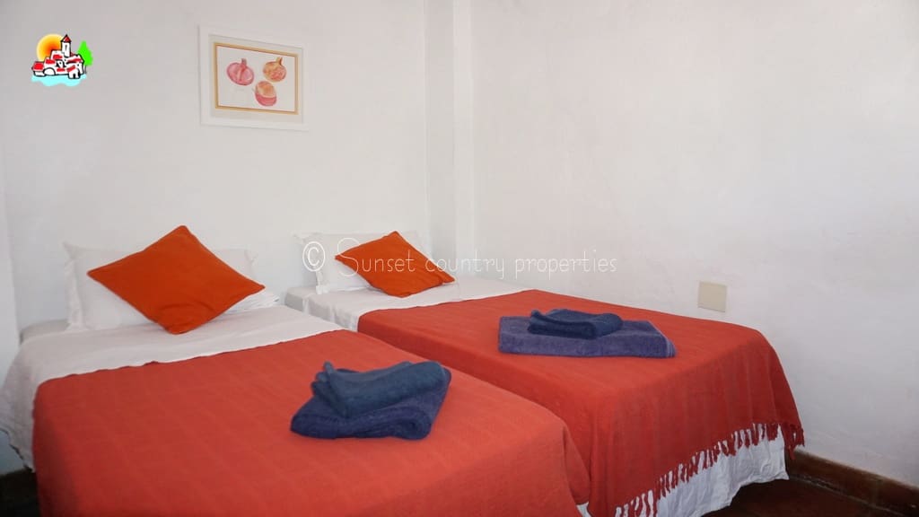 6 quarto Quinta/Casa Rural para venda em Iznajar com piscina - 465 000 € (Ref: 6935154)