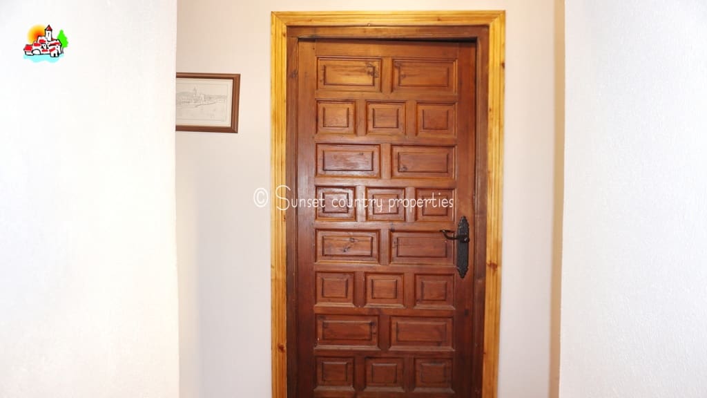 4 soveværelse Finca/Landehus til salg i Iznajar - € 189.000 (Ref: 8008042)