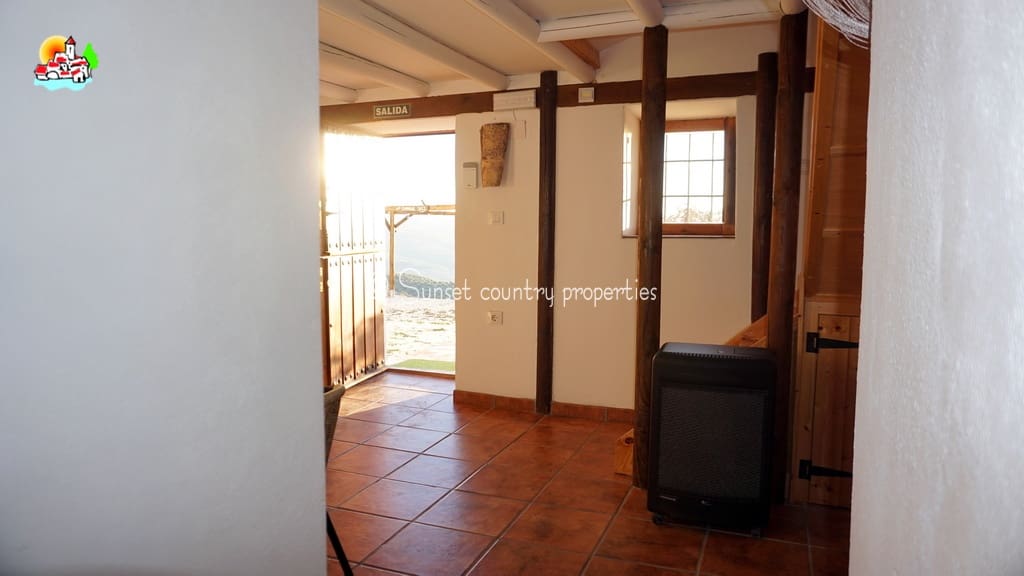 4 soveværelse Finca/Landehus til salg i Iznajar - € 189.000 (Ref: 8008042)