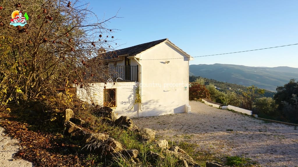 4 soveværelse Finca/Landehus til salg i Iznajar - € 189.000 (Ref: 8008042)