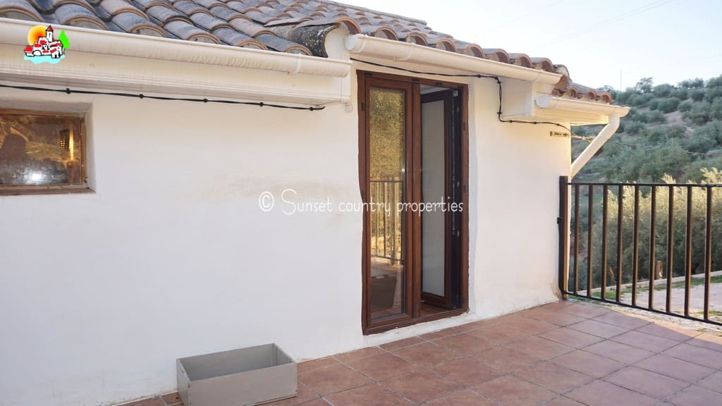 4 soveværelse Finca/Landehus til salg i Iznajar - € 189.000 (Ref: 8008042)