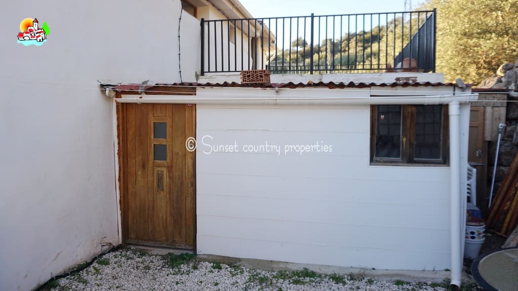 4 soveværelse Finca/Landehus til salg i Iznajar - € 189.000 (Ref: 8008042)