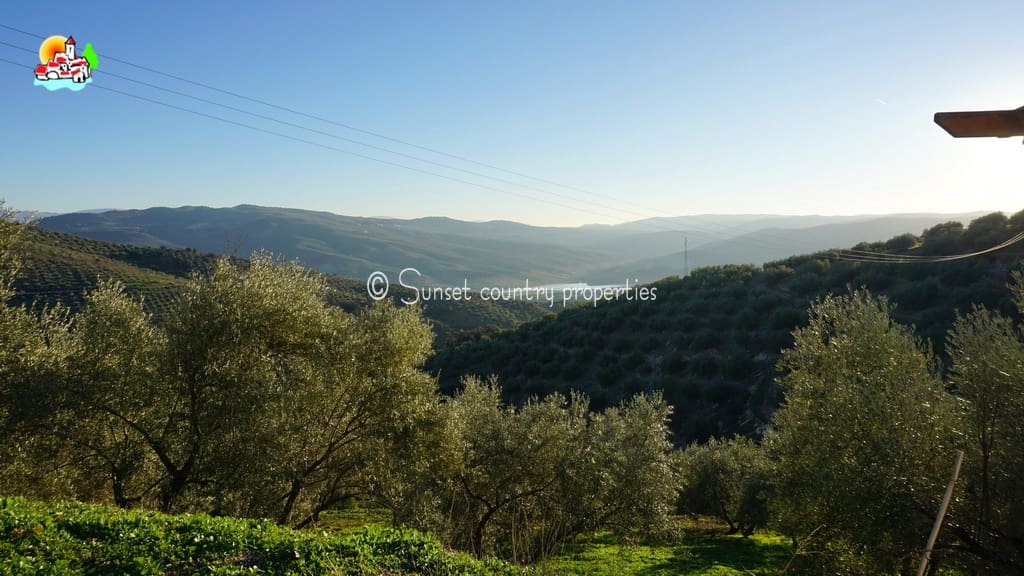 4 soveværelse Finca/Landehus til salg i Iznajar - € 189.000 (Ref: 8008042)