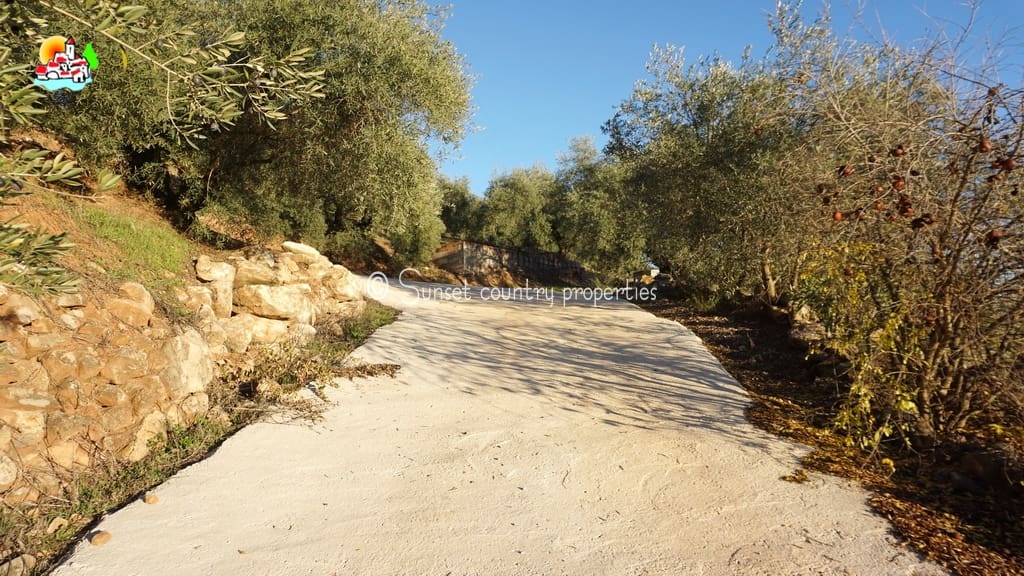 4 soveværelse Finca/Landehus til salg i Iznajar - € 189.000 (Ref: 8008042)