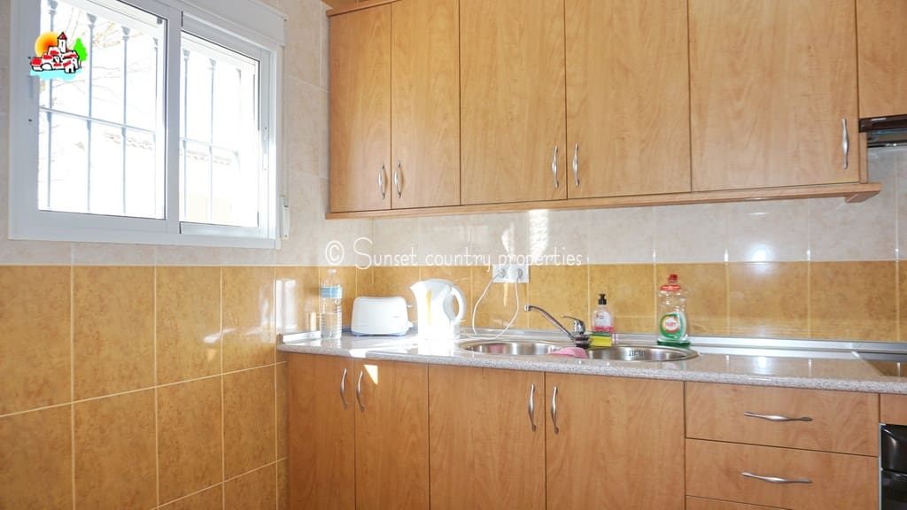 3 soveværelse Byhus til salg i Villanueva de Algaidas - € 79.999 (Ref: 8246618)