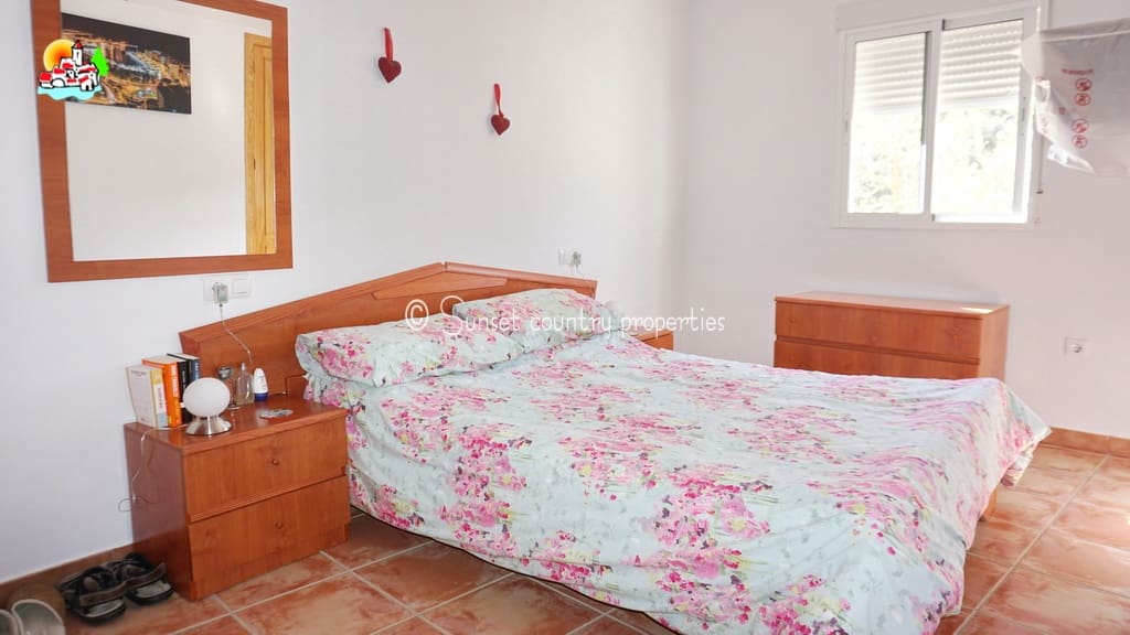 3 soveværelse Byhus til salg i Villanueva de Algaidas - € 79.999 (Ref: 8246618)