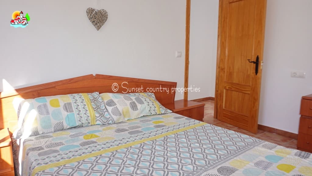 3 soveværelse Byhus til salg i Villanueva de Algaidas - € 79.999 (Ref: 8246618)