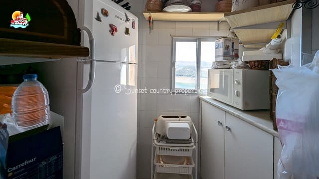 4 quarto Casa em Banda para venda em Iznájar - 129 000 € (Ref: 8513796)