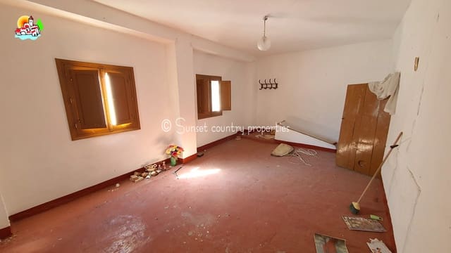 Ruin till salu i Iznájar - 39 900 € (Ref: 8513803)