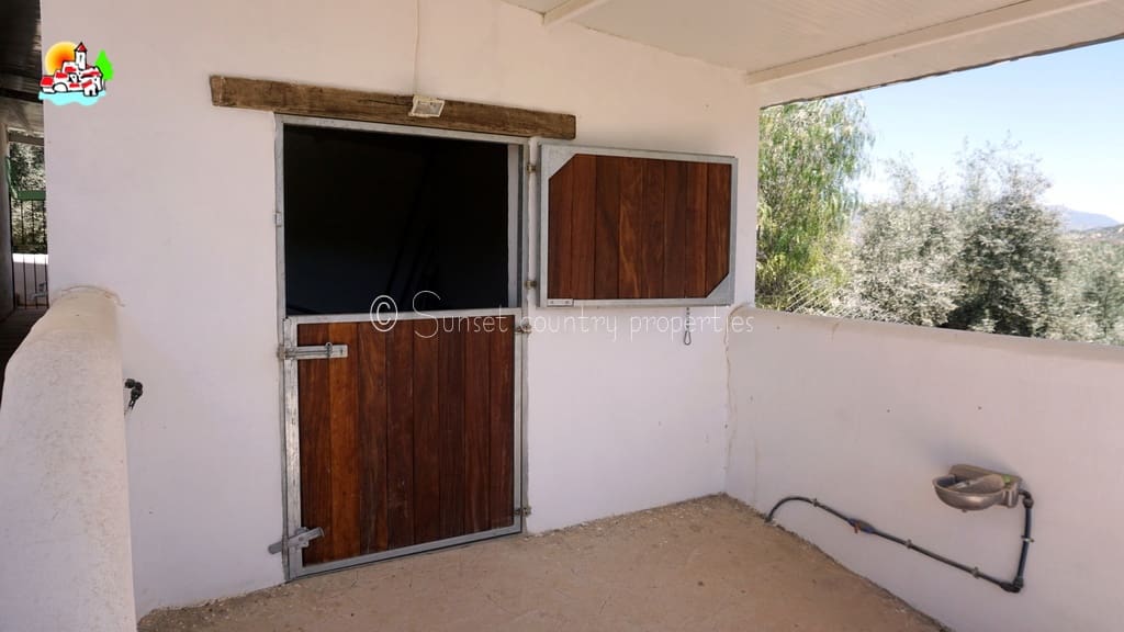 4 quarto Quinta/Casa Rural para venda em Iznajar com piscina - 449 950 € (Ref: 8848262)