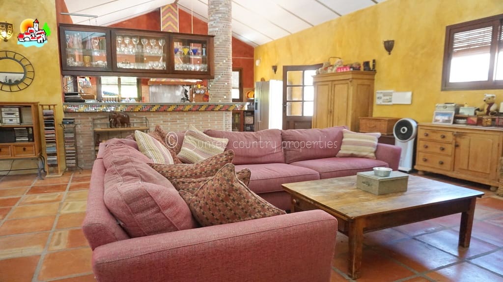 4 quarto Quinta/Casa Rural para venda em Iznajar com piscina - 449 950 € (Ref: 8848262)