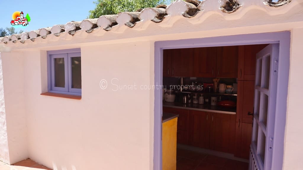 4 quarto Quinta/Casa Rural para venda em Iznajar com piscina - 449 950 € (Ref: 8848262)