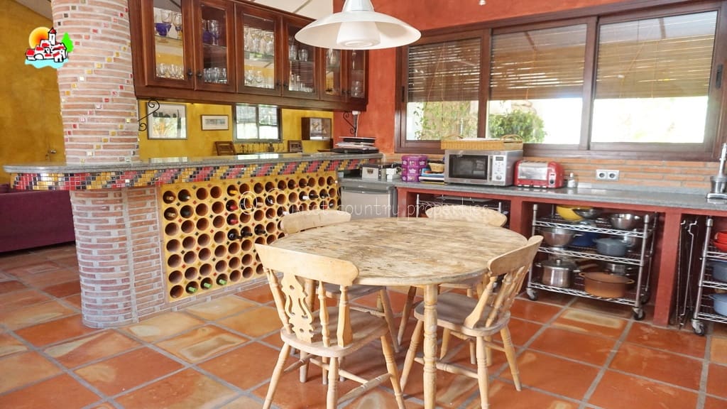 4 quarto Quinta/Casa Rural para venda em Iznajar com piscina - 449 950 € (Ref: 8848262)