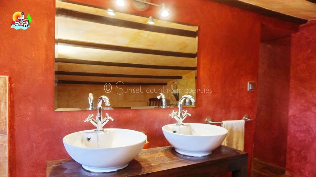 4 quarto Quinta/Casa Rural para venda em Iznajar com piscina - 449 950 € (Ref: 8848262)