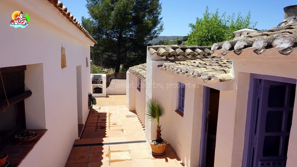 4 quarto Quinta/Casa Rural para venda em Iznajar com piscina - 449 950 € (Ref: 8848262)