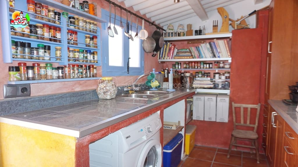 4 quarto Quinta/Casa Rural para venda em Iznajar com piscina - 449 950 € (Ref: 8848262)