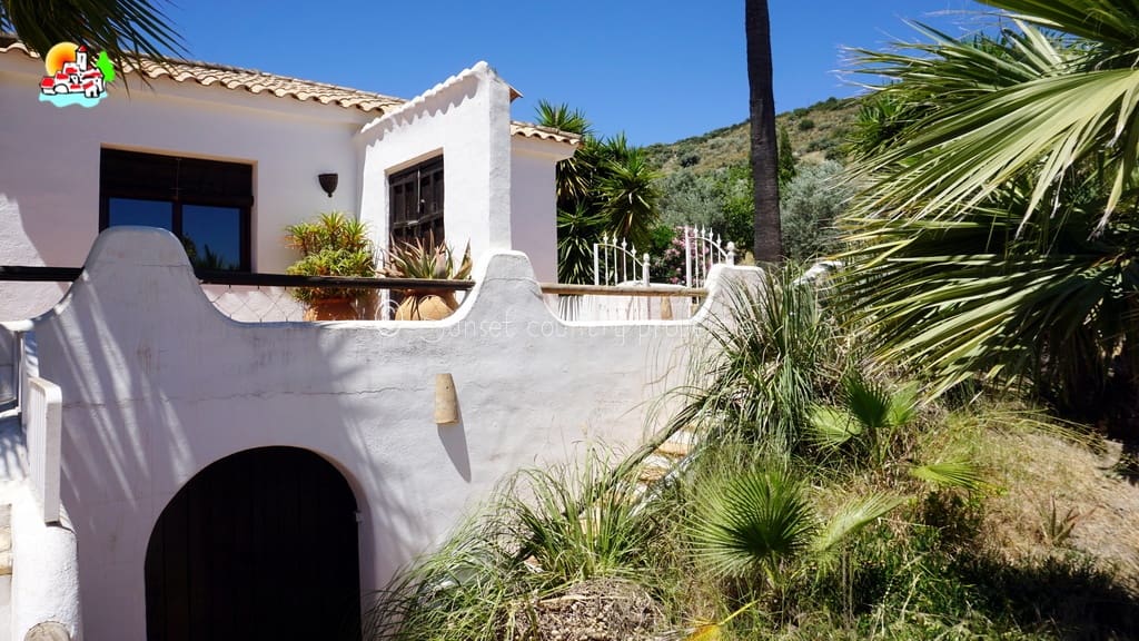 4 quarto Quinta/Casa Rural para venda em Iznajar com piscina - 449 950 € (Ref: 8848262)