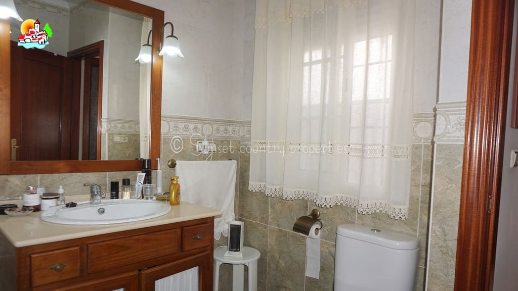 3 soveværelse Byhus til salg i Archidona - € 155.000 (Ref: 8850636)