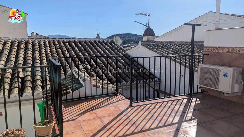 3 soveværelse Byhus til salg i Archidona - € 155.000 (Ref: 8850636)