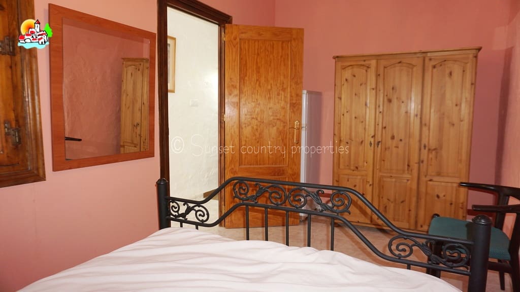 3 soveværelse Byhus til salg i Villanueva de Algaidas - € 119.950 (Ref: 9041386)