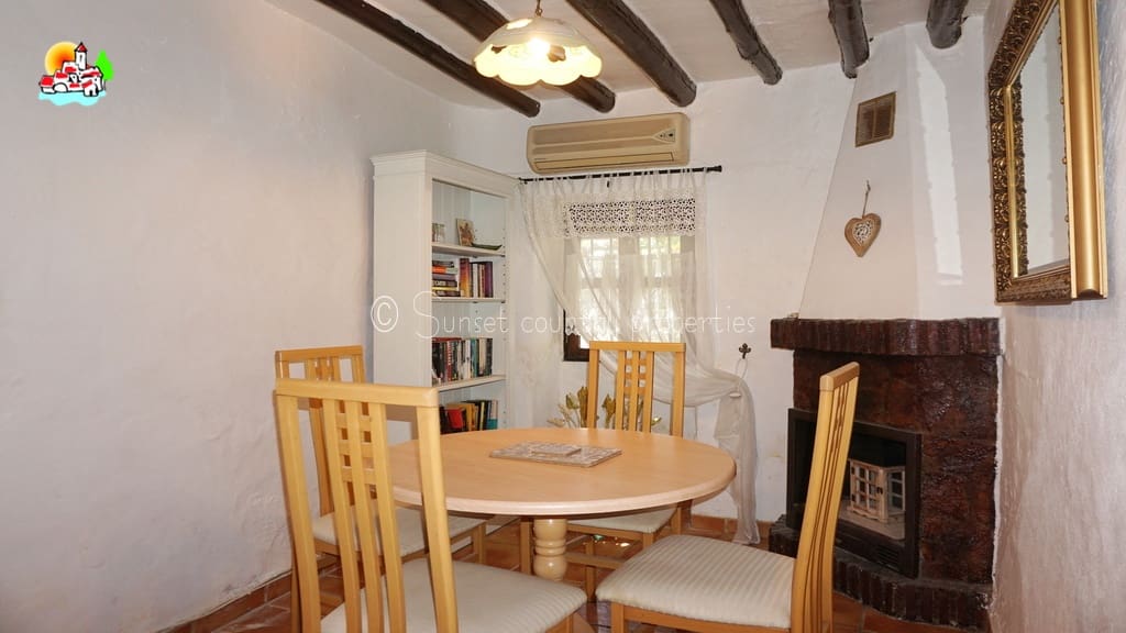 3 soveværelse Byhus til salg i Villanueva de Algaidas - € 119.950 (Ref: 9041386)