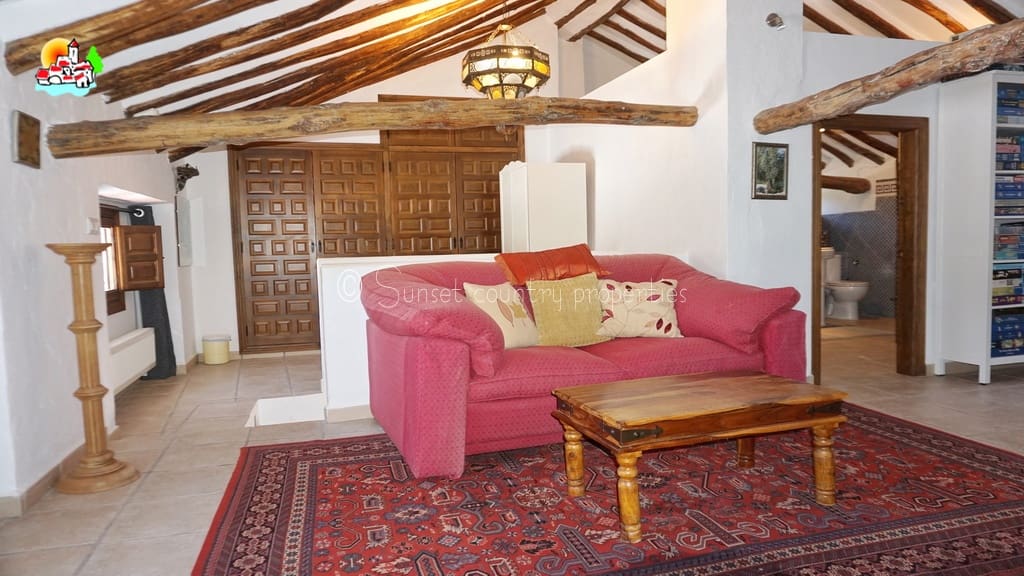 4 bedroom Finca/Country House for sale in Iznajar with pool - € 439,000 (Ref: 9087384)