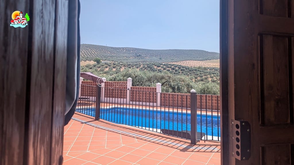 4 bedroom Finca/Country House for sale in Iznajar with pool - € 439,000 (Ref: 9087384)