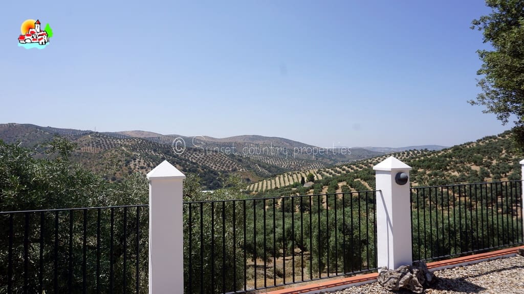 4 bedroom Finca/Country House for sale in Iznajar with pool - € 439,000 (Ref: 9087384)