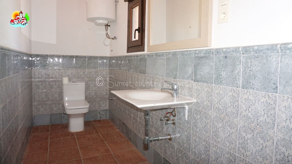 4 soveværelse Finca/Landehus til salg i Loja med swimmingpool garage - € 649.950 (Ref: 9104890)