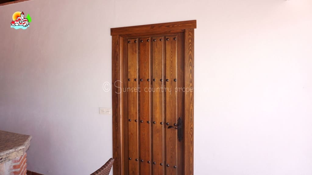 4 soveværelse Finca/Landehus til salg i Loja med swimmingpool garage - € 649.950 (Ref: 9104890)