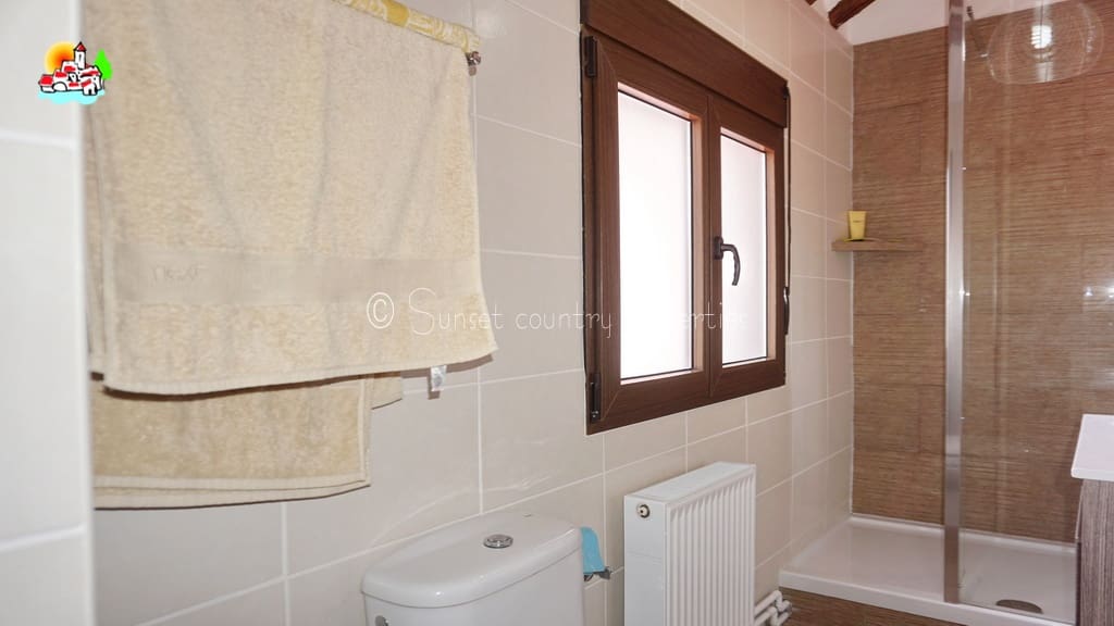 4 soveværelse Finca/Landehus til salg i Loja med swimmingpool garage - € 649.950 (Ref: 9104890)