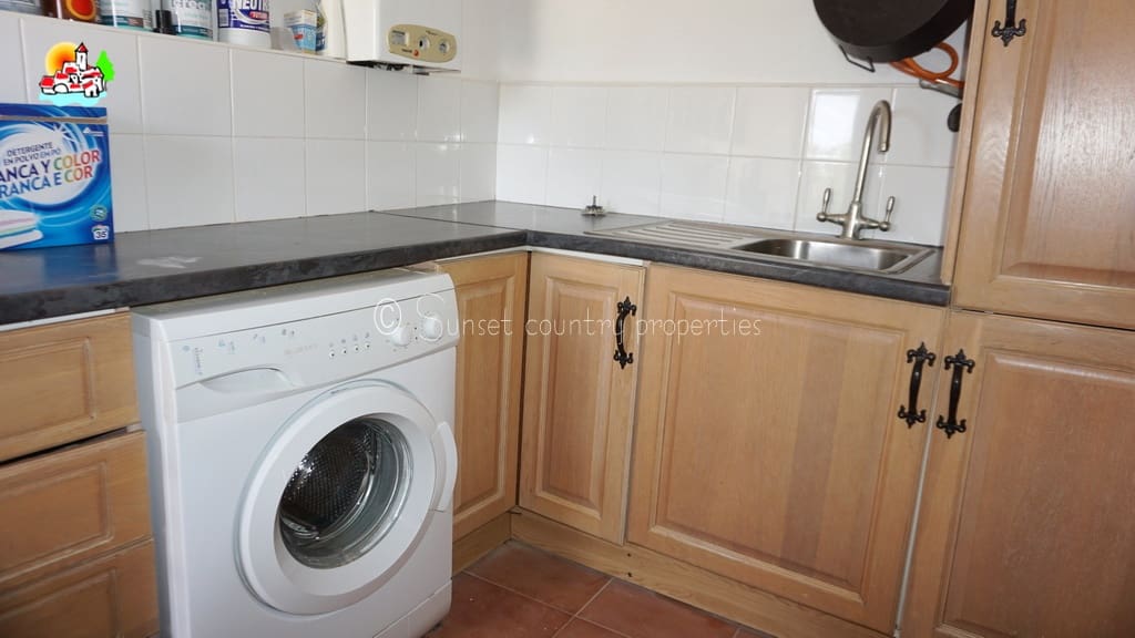 4 soveværelse Finca/Landehus til salg i Loja med swimmingpool garage - € 649.950 (Ref: 9104890)