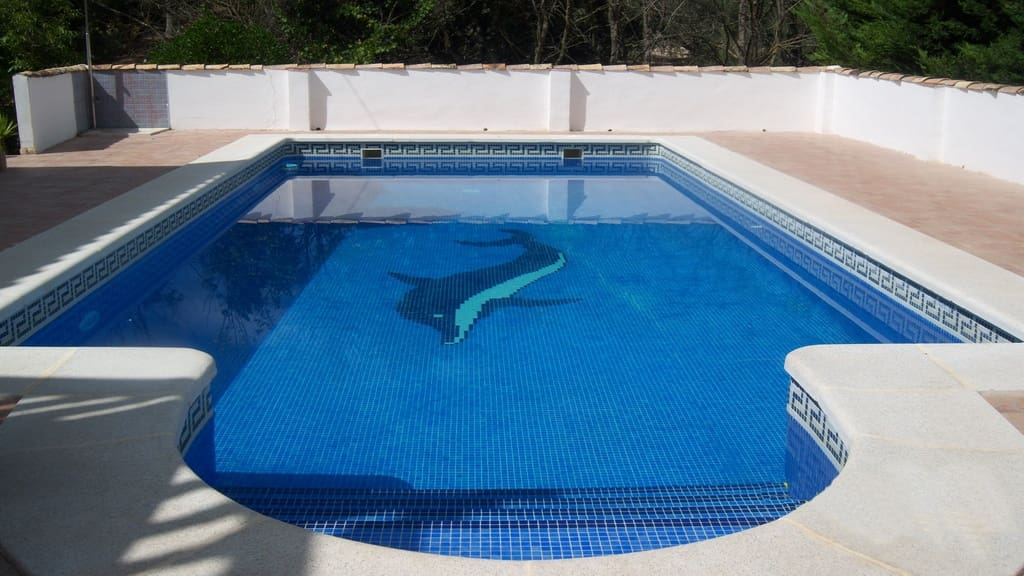 5 soveværelse Finca/Landehus til salg i Iznajar med swimmingpool garage - € 299.950 (Ref: 9128777)