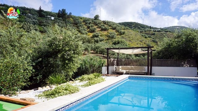 3 soveværelse Finca/Landehus til salg i Iznájar med swimmingpool garage - € 279.950 (Ref: 9128783)