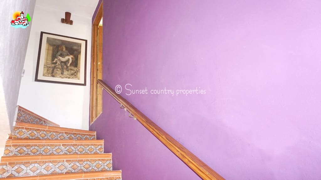 7 slaapkamer Finca/Landhuis te koop in Iznajar - € 375.000 (Ref: 9134965)