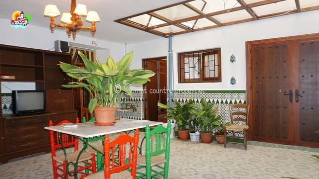 4 soverom Hus til salgs i Iznájar - € 114 900 (Ref: 9135037)