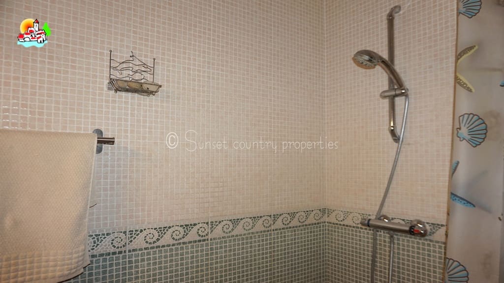 4 soveværelse Finca/Landehus til salg i Archidona med swimmingpool - € 239.950 (Ref: 9150640)