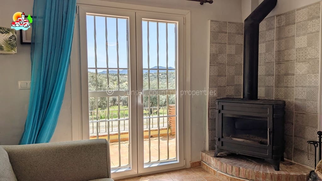 4 soveværelse Finca/Landehus til salg i Archidona med swimmingpool - € 239.950 (Ref: 9150640)