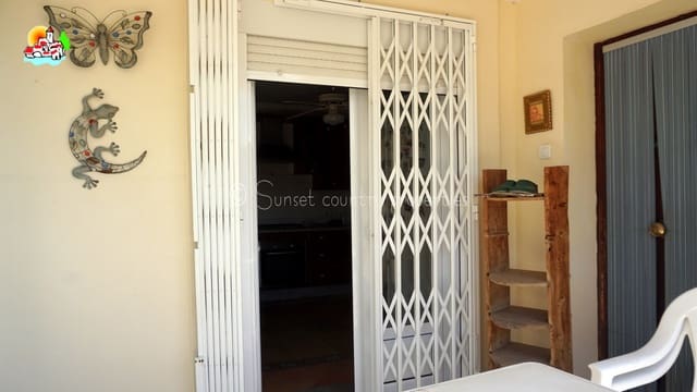 5 bedroom Finca/Country House for sale in Iznájar with pool garage - € 339,950 (Ref: 9151110)