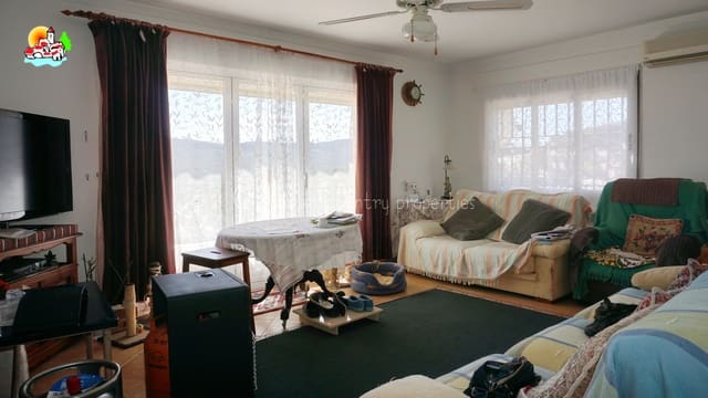 5 bedroom Finca/Country House for sale in Iznájar with pool garage - € 339,950 (Ref: 9151110)