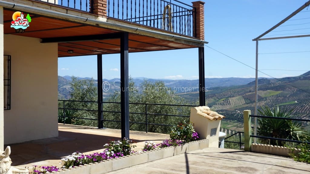 5 soveværelse Finca/Landehus til salg i Iznajar med swimmingpool garage - € 339.950 (Ref: 9151110)