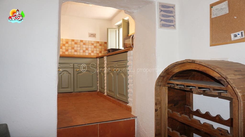 5 soveværelse Finca/Landehus til salg i Iznajar - € 225.000 (Ref: 9151111)