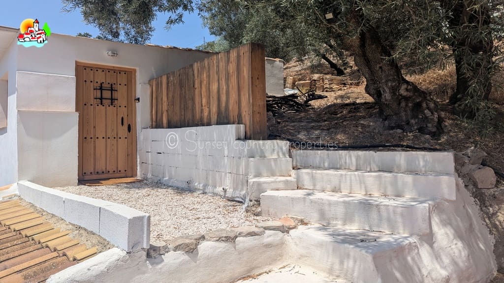 5 soveværelse Finca/Landehus til salg i Iznajar - € 225.000 (Ref: 9151111)