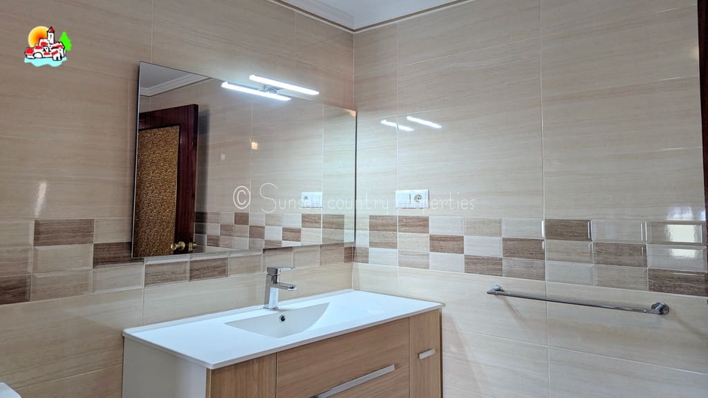 3 soveværelse Byhus til salg i Archidona - € 127.000 (Ref: 9216354)