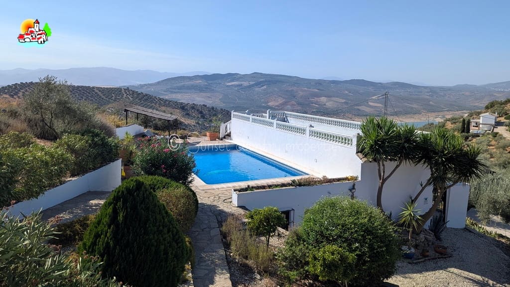 6 soveværelse Finca/Landehus til salg i Iznajar med swimmingpool - € 469.000 (Ref: 9216357)