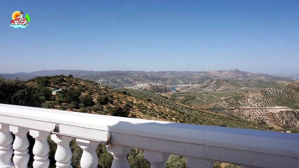 6 soveværelse Finca/Landehus til salg i Iznajar med swimmingpool - € 469.000 (Ref: 9216357)