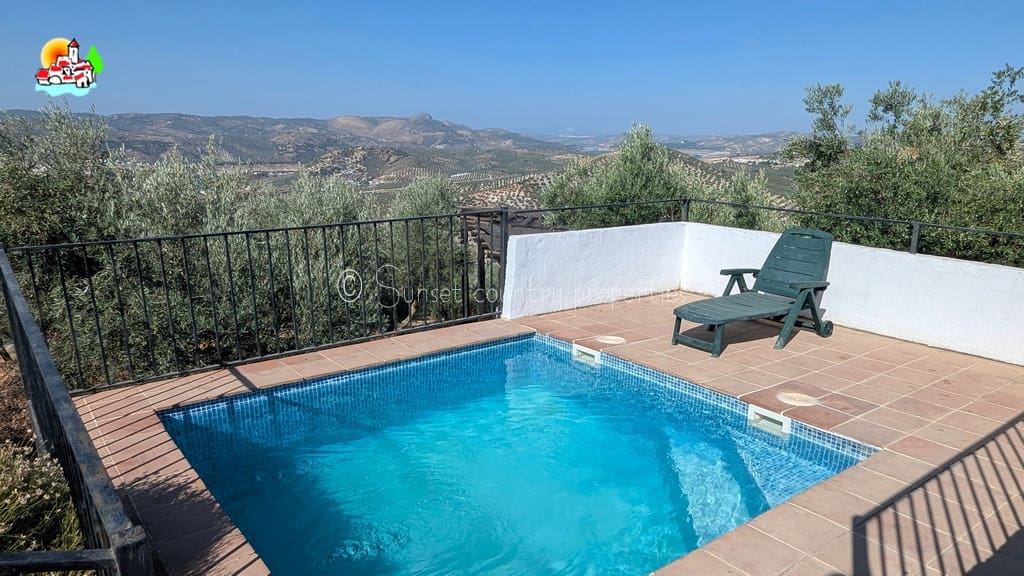 6 soveværelse Finca/Landehus til salg i Iznajar med swimmingpool - € 469.000 (Ref: 9216357)