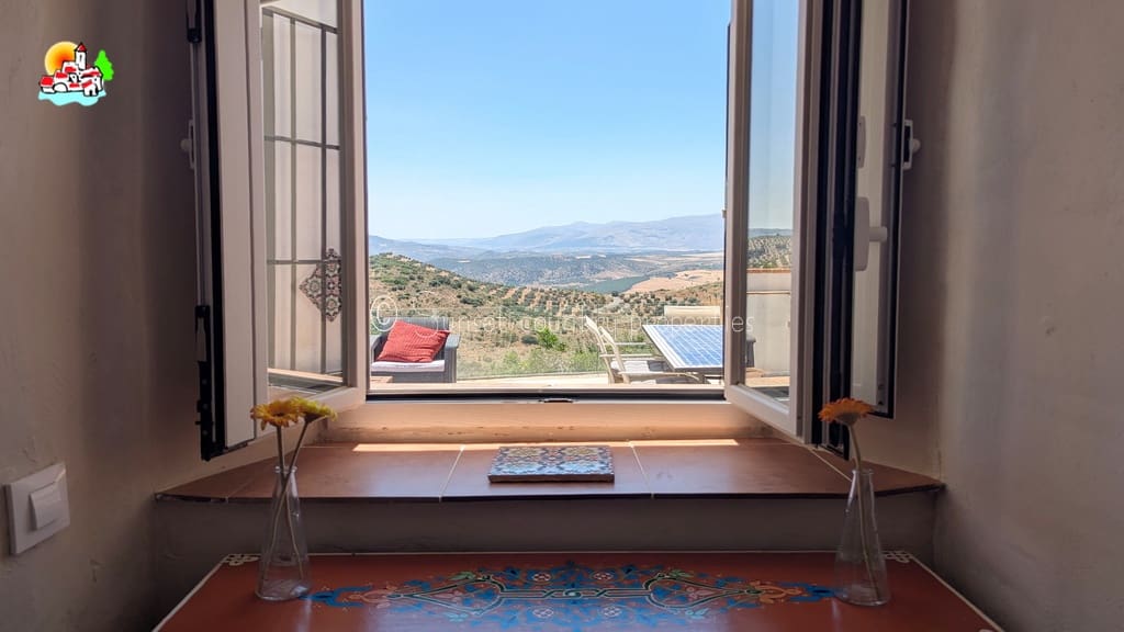 3 soveværelse Finca/Landehus til salg i Iznajar med swimmingpool garage - € 399.950 (Ref: 9239299)