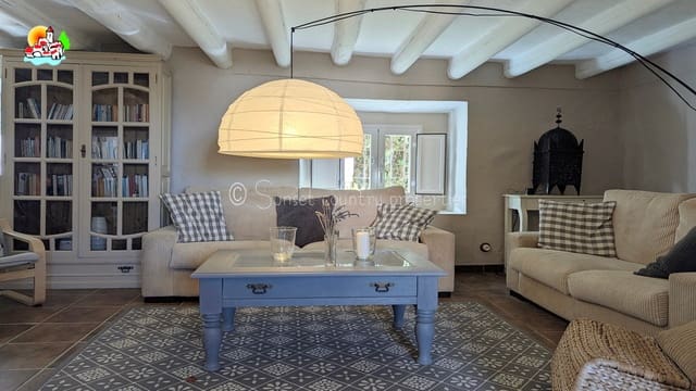 3 bedroom Finca/Country House for sale in Iznájar with pool garage - € 399,950 (Ref: 9239299)