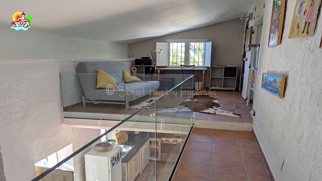 3 soveværelse Finca/Landehus til salg i Iznajar med swimmingpool garage - € 399.950 (Ref: 9239299)